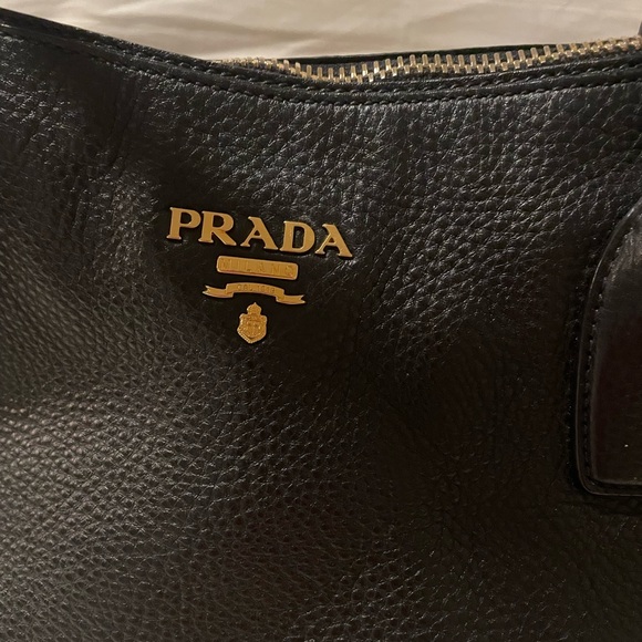 PRADA Vitello Daino Tote black leather with crossbody strap great condition - Picture 2 of 15